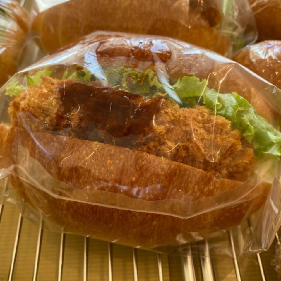 バターロールコロッケの画像